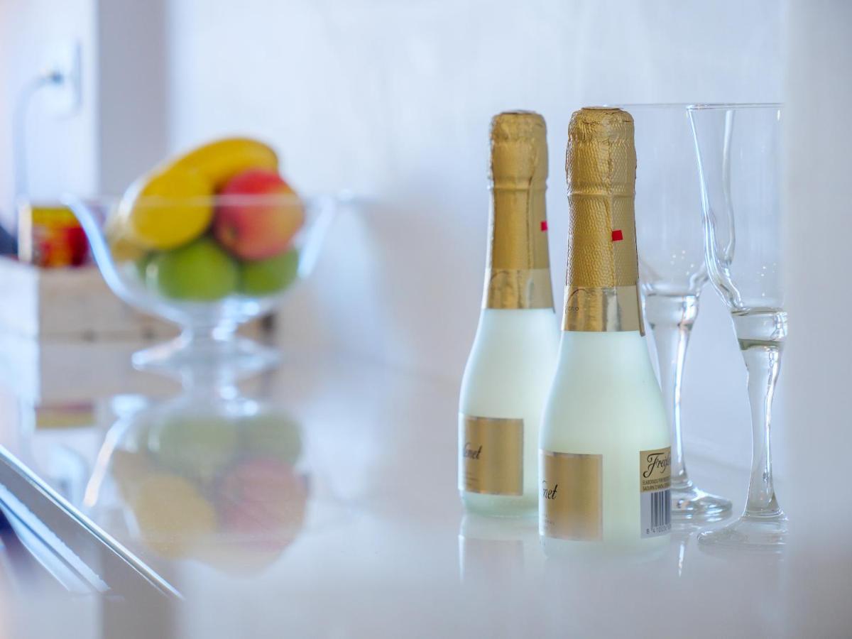 Honeymoon Apartments 베날마데나코스타 외부 사진