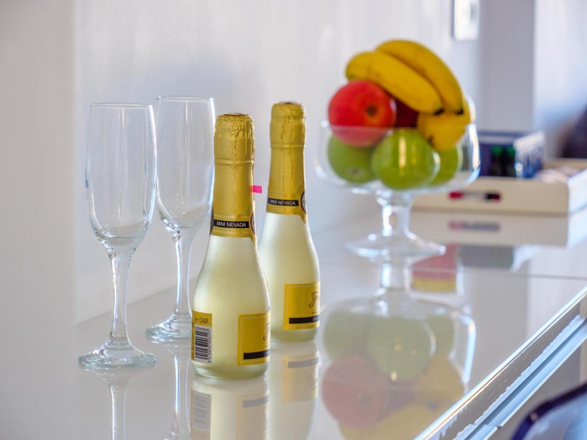 Honeymoon Apartments 베날마데나코스타 외부 사진